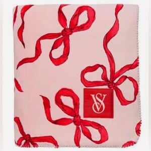 VS Bow Throw Blanket